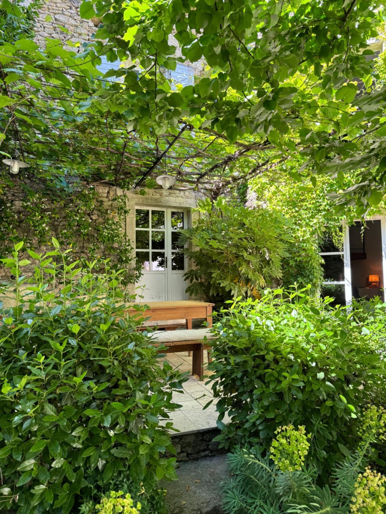 Le Clos De Gordes Exterior photo